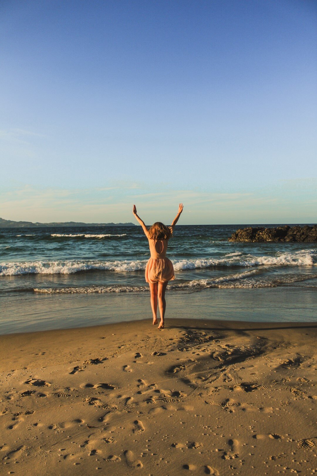 the-best-way-to-spend-a-night-camping-at-tawharanui-beach-auckland